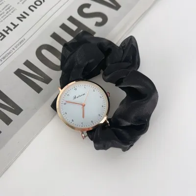 Antique Vintage Full Rhinestone Adjustable Bracelet Watch for Women Light Luxury Heart Geometric Alloy