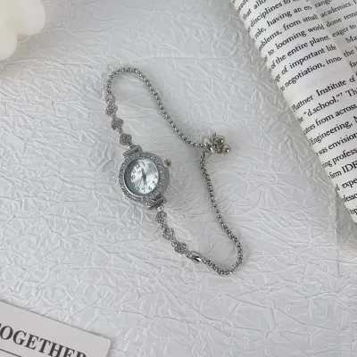 Antique Vintage Full Rhinestone Adjustable Bracelet Watch for Women Light Luxury Heart Geometric Alloy