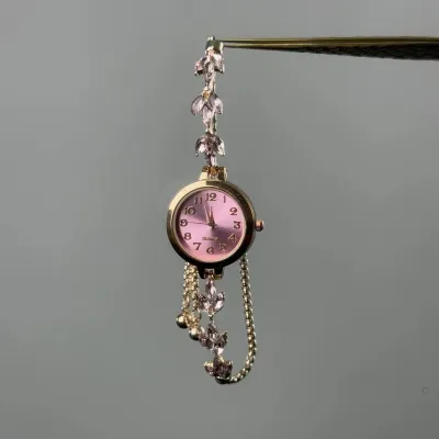 Antique Vintage Full Rhinestone Adjustable Bracelet Watch for Women Light Luxury Heart Geometric Alloy