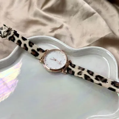 Antique Vintage Full Rhinestone Adjustable Bracelet Watch for Women Light Luxury Heart Geometric Alloy