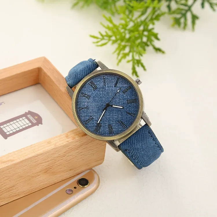 Fashion Denim Quartz Watch with PU Strap and Spiral Crown