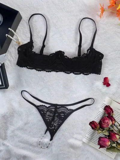 Women Fashion Sexy Solid Color Lace Perspective Bra Thong Set