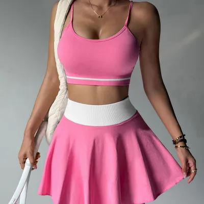 Women Contrast Color Sports Bra and High-Waist Tennis Skirt Two-Piece Set