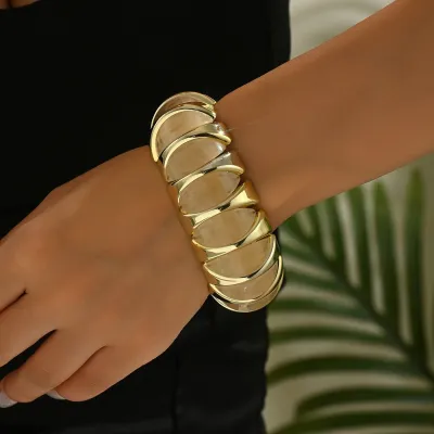 Women's Fashion Acrylic Geometric Irregular Bracelet