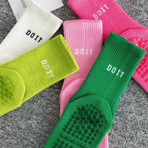 Women Fitness Yoga Socks Solid Medium Polyester