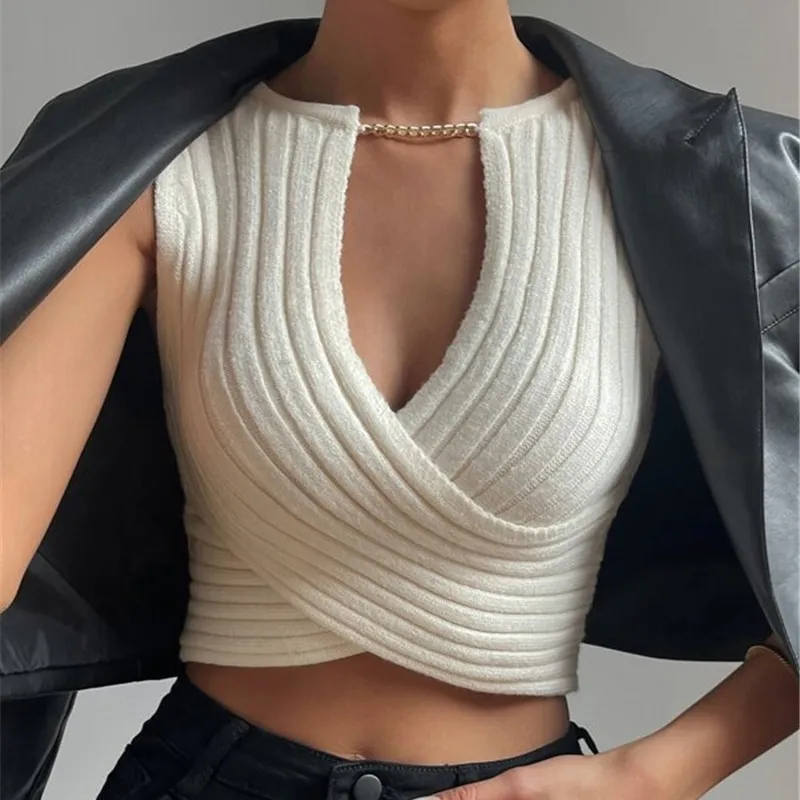 Slim Chain Decorative Women Knitted Crop Top