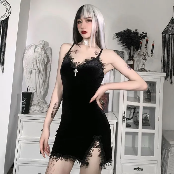 Women Fashion Sexy Gothic Velvet Lace Stitching Spaghetti Strap Slim Fit Dress