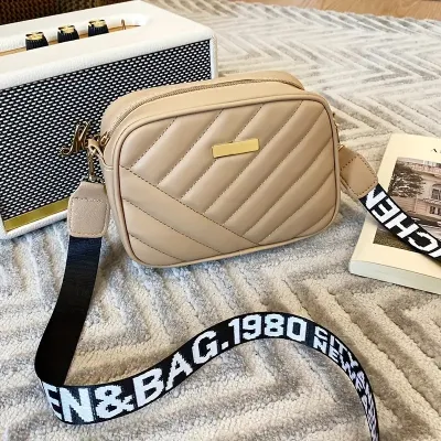 Women Fashion Casual Solid Color Rhombic Mini Crossbody Bag with Zipper