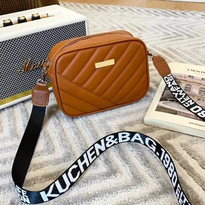 Women Fashion Casual Solid Color Rhombic Mini Crossbody Bag with Zipper