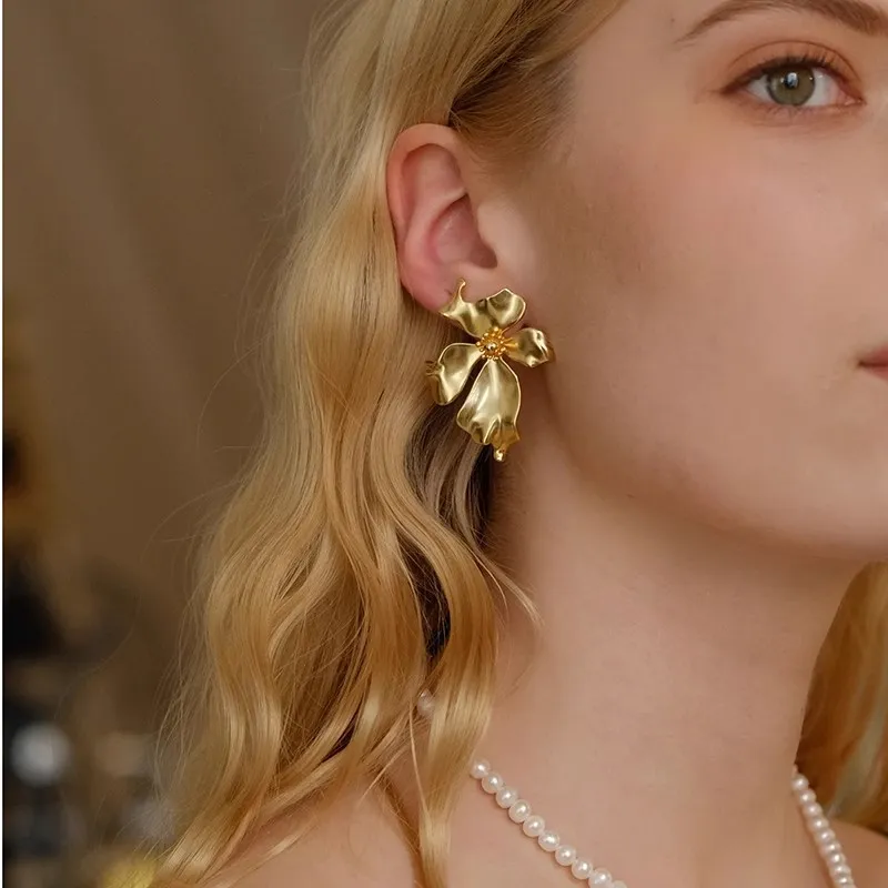 Women Elegant Floral Metal Earrings