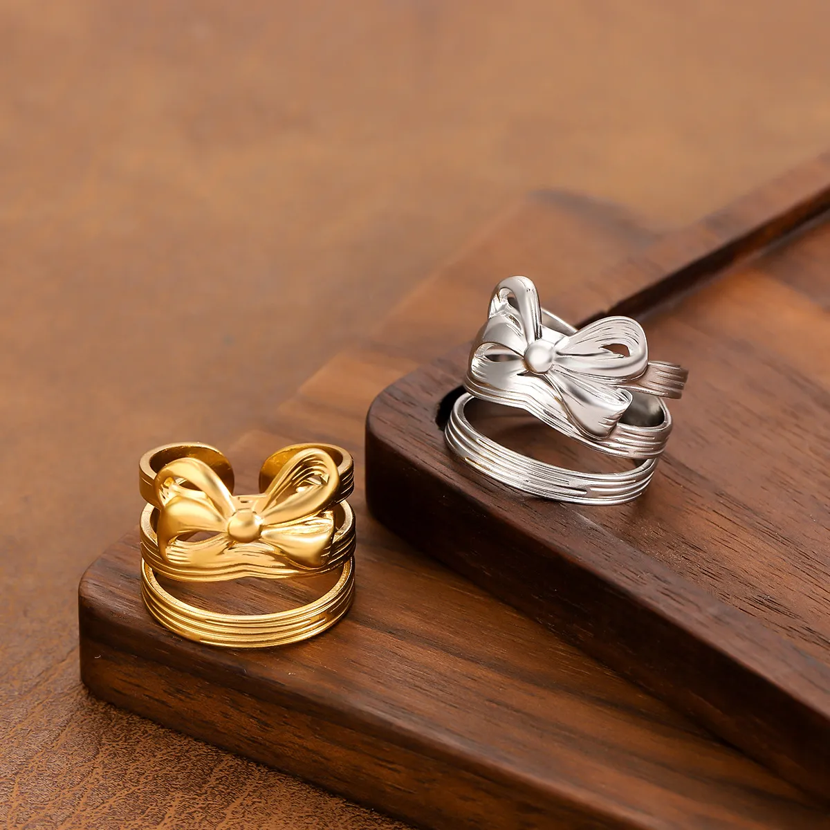 Women's Fashion Exaggerated Bowknot Adjustable Light Luxury Ring