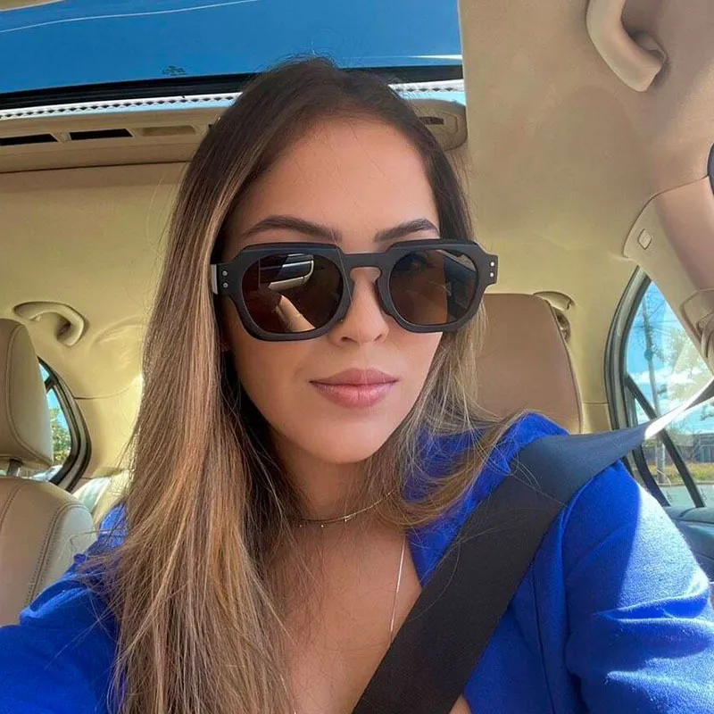 Women Fashion Small Frame Rivets Square Sunglasses