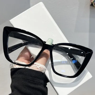 Fashion Casual Cat Eye Hollow Leg Sunglasses - Square Frame PC