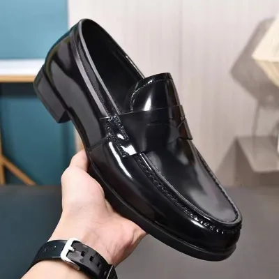 Men's Fashion Casual Solid Color Slip-On Leather Shoes Low Top Round Toe Business Rubber Sole