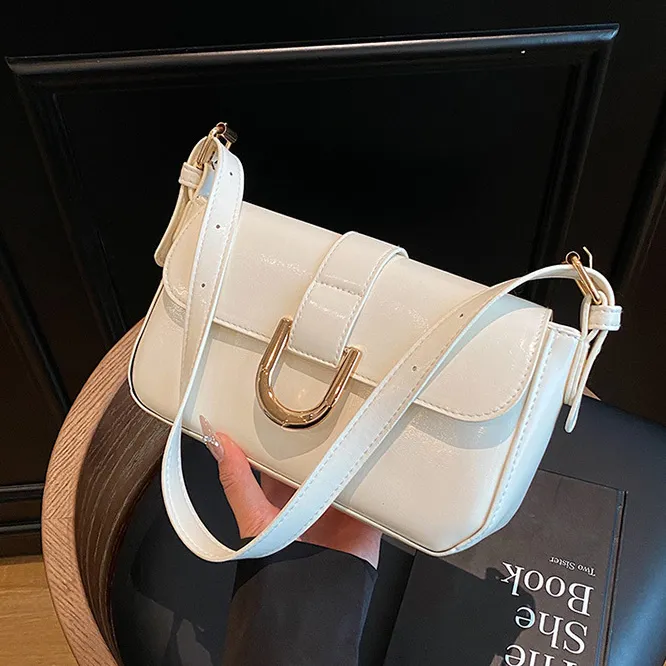 Women Fashion Casual Simple Solid Color PU Small Square Shoulder Bag Zipper Closure 14x6x24cm