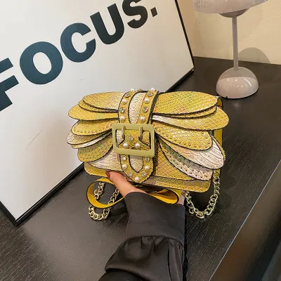 Women Fashion Retro Snake Pattern Petal Chain Shoulder Bag