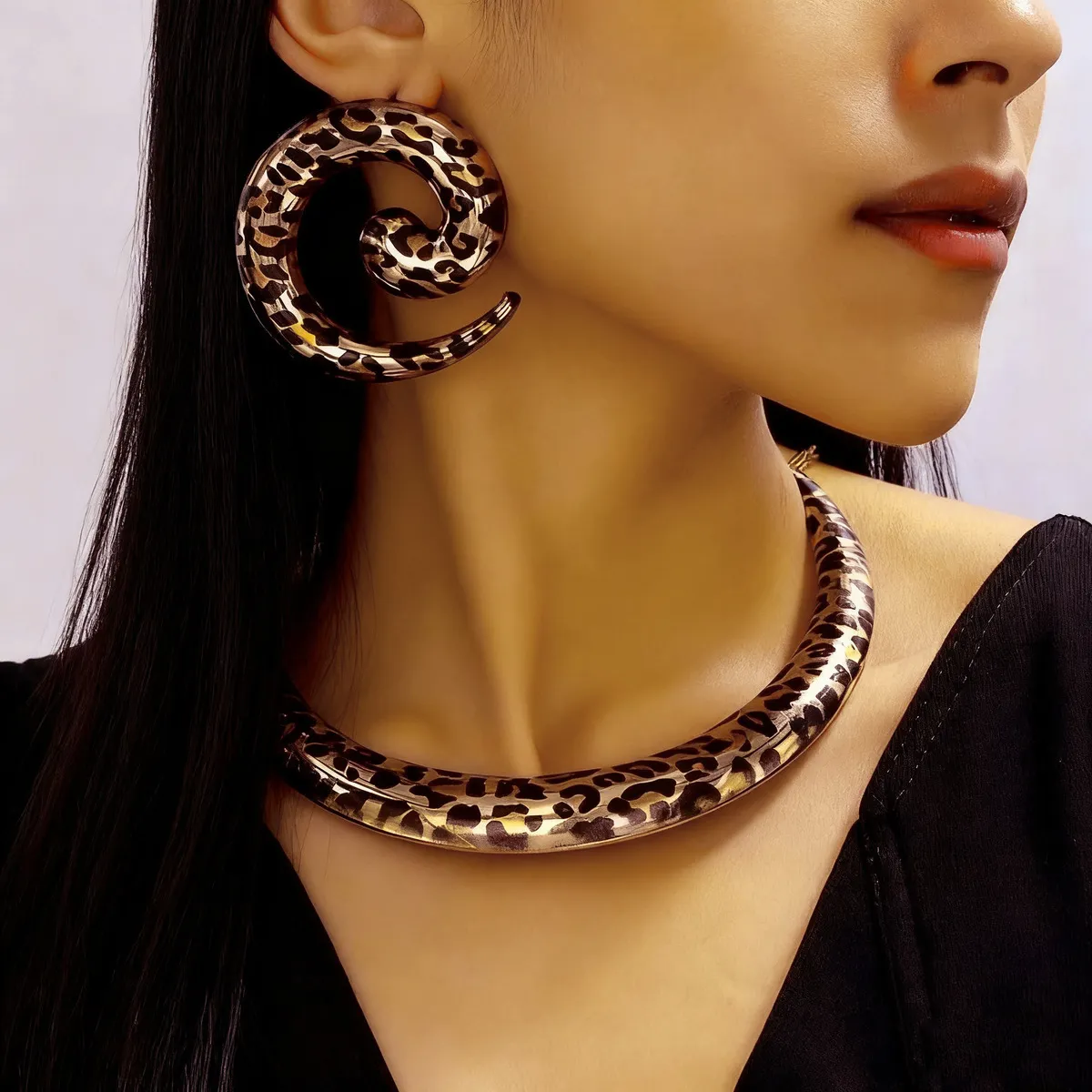 Women's Fashion Leopard Collar Snail Earrings Necklace Set