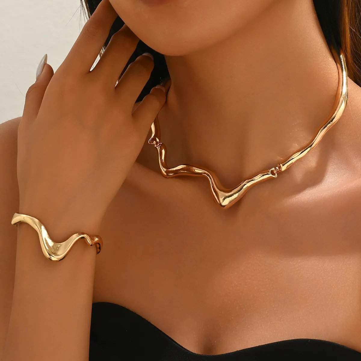 Women Liquid Lava Metal Twisted Bracelet Necklace Set