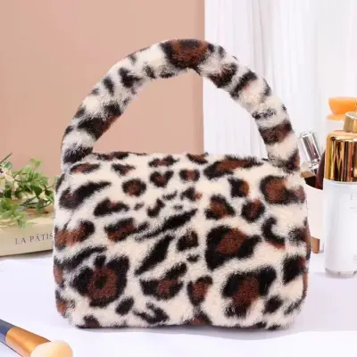 Women Fashion Printed Plush Portable Handbag