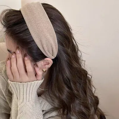 Women's Fashion Velvet Knitted Wide-Brimmed Hairband