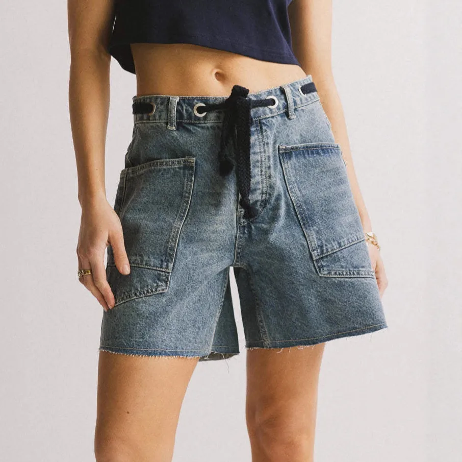Women Casual Loose Fit Denim Shorts with Large Pockets and Drawstring
