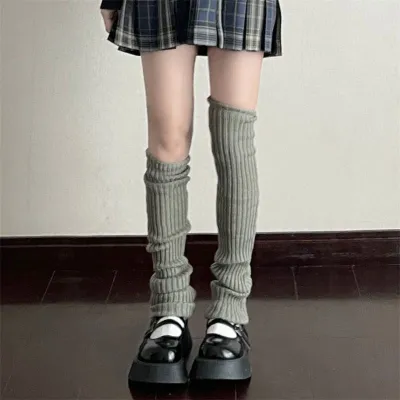 Women's Fashion Casual Solid Color Stripe 50cm Mid-Calf Stacks Socks