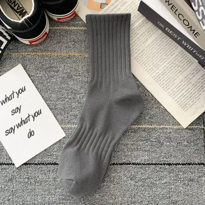 Men's Fashion Casual Solid Color Thickened Mid-Calf Socks
