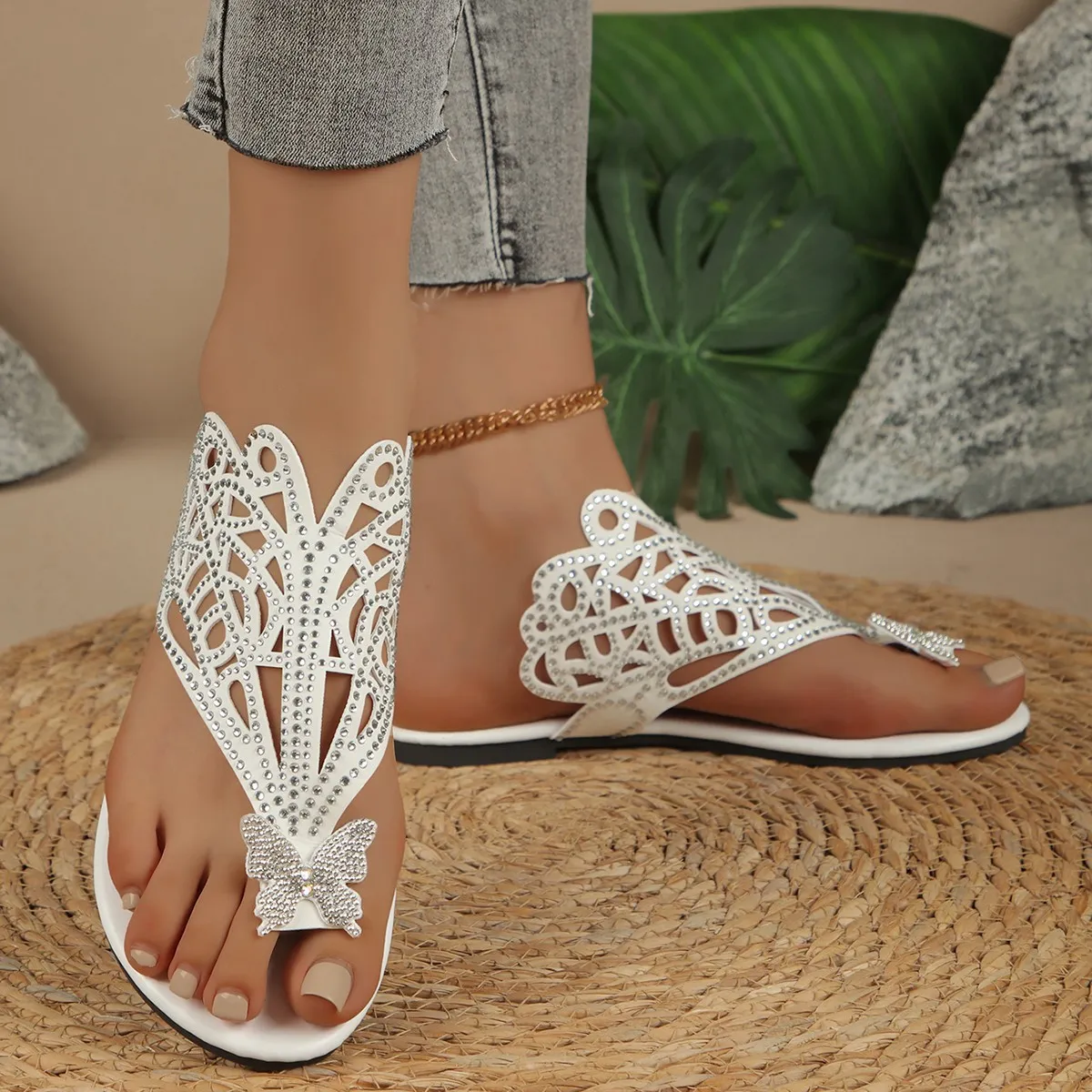 Women Fashion Casual Hollow-Out Rhinestone Butterfly Feather Flip-Toe Slippers Plus Size