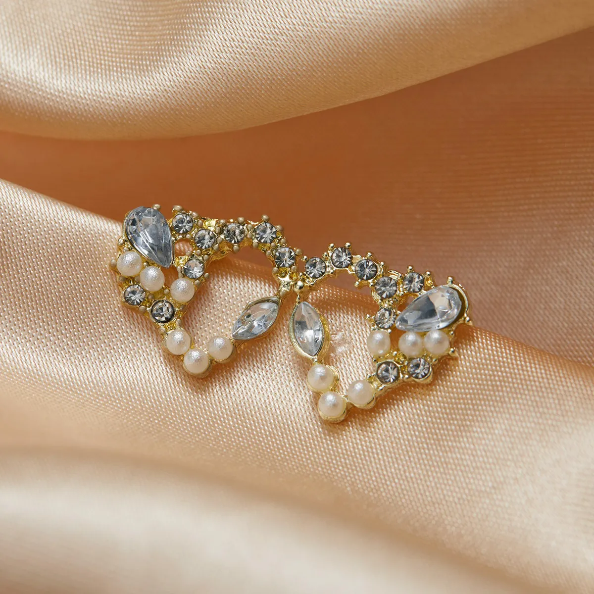 Women Half Hollow Love Imitation Pearl Rhinestone Earrings
