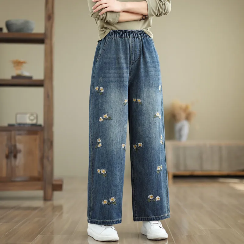 Women Casual Sunflower Embroidered Loose Straight Jeans