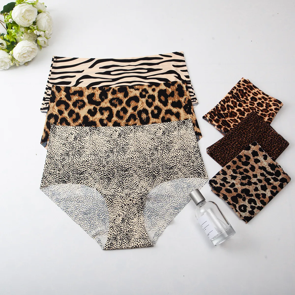 Women Fashion Sexy Leopard Ice Silk Seamless Underwear