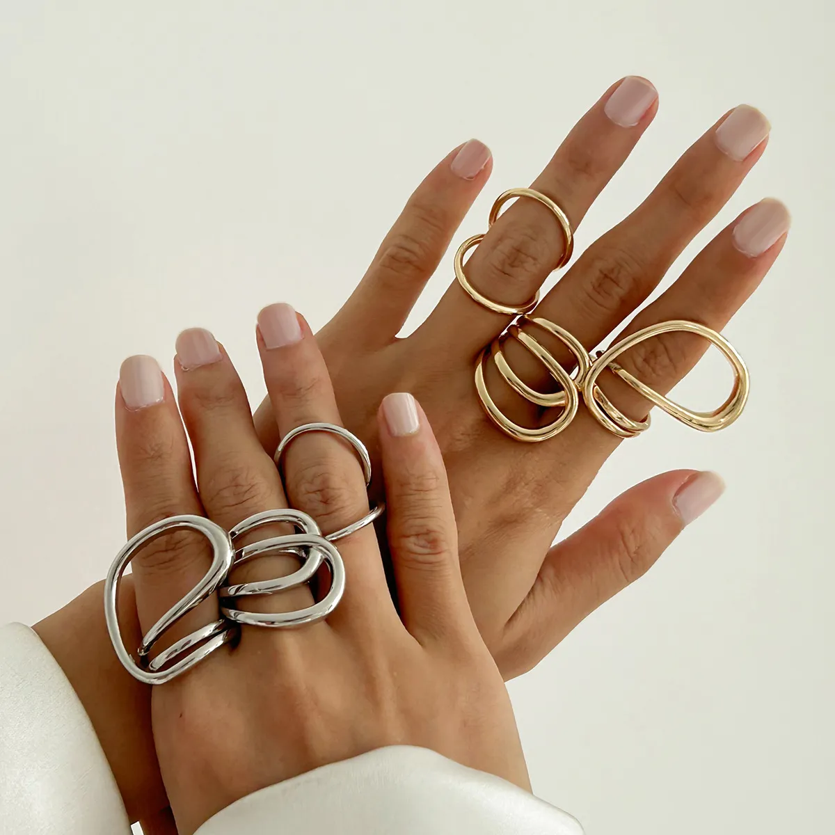 Women's Fashion Exaggerated Hollow Geometric Metal Ring