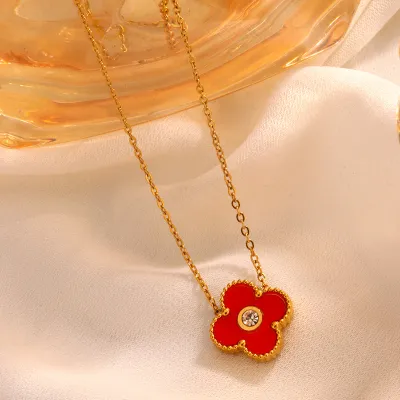 Women Four-Leaf Clover Pendant Necklace 18K Gold Plated Titanium Steel Snake Chain Jewelry