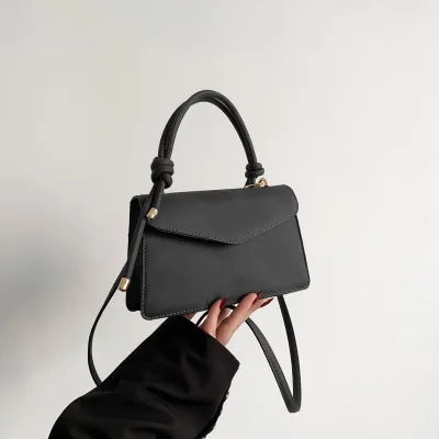 Women Fashion Casual Simple Solid Color PU Crossbody Bag with Magnetic Buckle