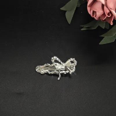 Women Elegant Alloy Cat's Eye Stone Butterfly Duckbill Clip