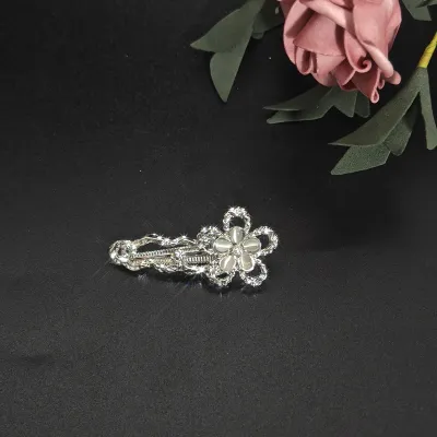 Women Elegant Alloy Cat's Eye Stone Butterfly Duckbill Clip
