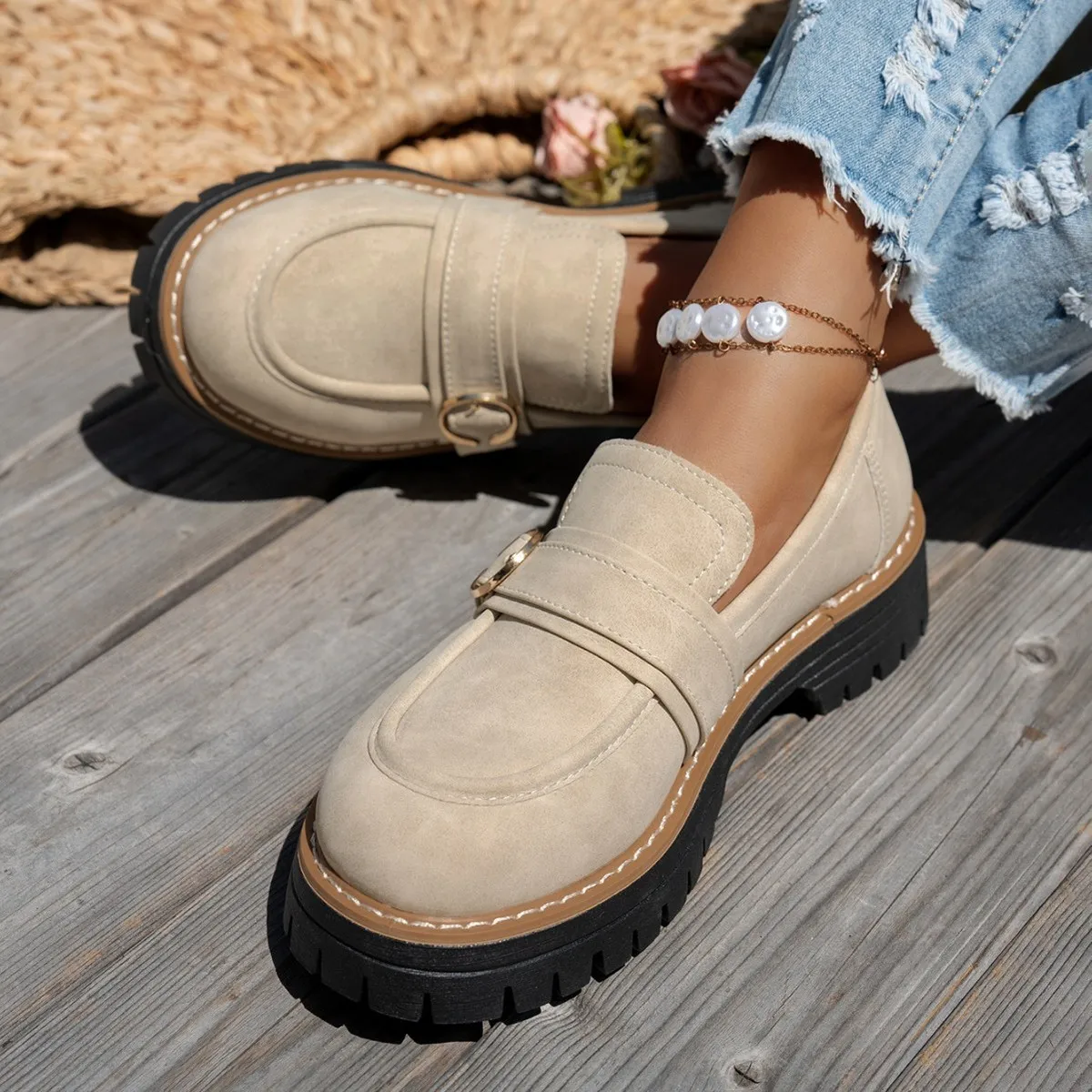 Women Fashion Retro Solid Color Round-Toe Platform Slip-On Loafers