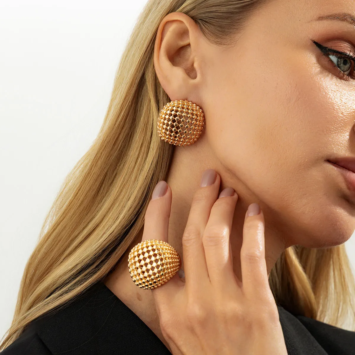 Women Fashion Personalized Round Hollow Ring Earrings Set