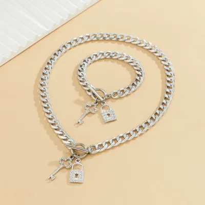 Women Fashion Metal Key Lock Pendant Bracelet Necklace Set Aluminum Chain Alloy Rhinestone