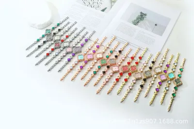Women Fashion Elegant Rhinestone Four-Leaf Clover Stainless Steel Bracelet Watch
