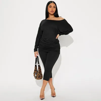 Women Fashion Casual Solid Color Pleated Slanted Shoulder Long-Sleeve Top Slim-Fit Shorts Two-Piece Set