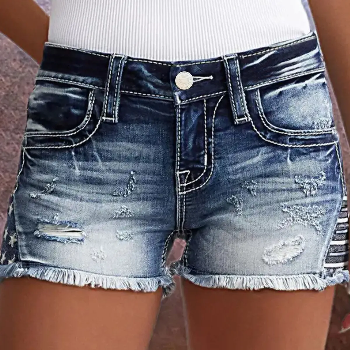 Women's Casual Slim-Fit Denim Shorts