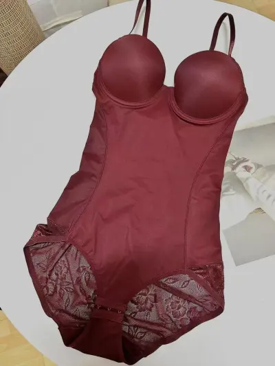 Women Sexy Solid Color Lace Stitching Breast-Supporting Traceless Shapewear Bodysuit