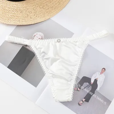 Women Fashion Sexy Solid Color Traceless Low Waist Thong