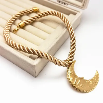 Women's Fashion Casual Exaggerated Handmade Rope 304 Stainless Steel Moon Pendant Necklace