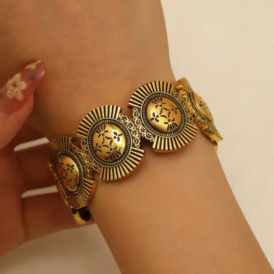 Women Fashion Retro Ethnic Alloy Elastic Bracelet