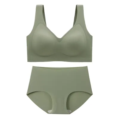 Women Plus Size Traceless Bra Underwear Set with Nylon Material