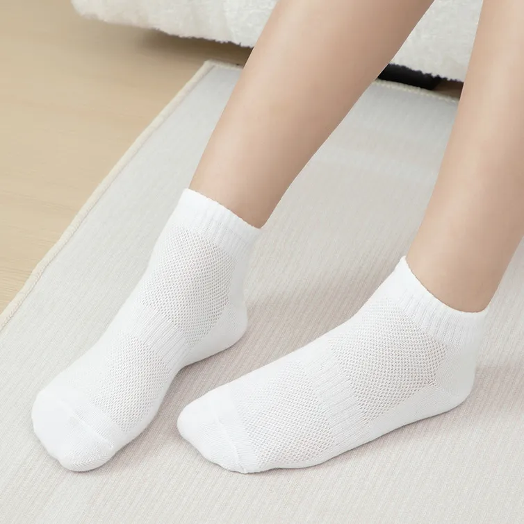 Disposable Men Socks 5 Pair Pack Travel Business Casual Solid Color Breathable Mid-Calf
