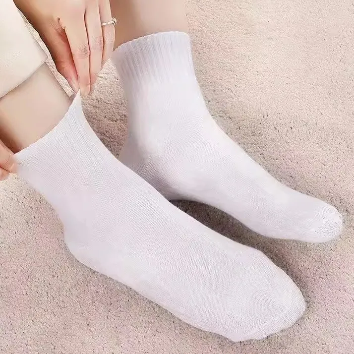 Fashion Casual Solid Cotton Thick Mid-Tube Sweat-Absorbent Travel Disposable Socks