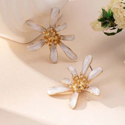 Women Fashion Summer Pastoral Enamel Floral Earrings